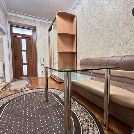 Центр, Біля Медичного Університету, Вулиця Личаківська ลวีฟ ภายนอก รูปภาพ